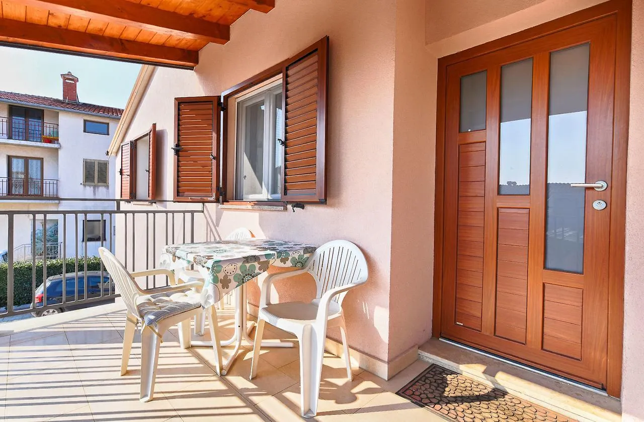 Apartment Monfiorenzo 1551 Rovinj 0*,