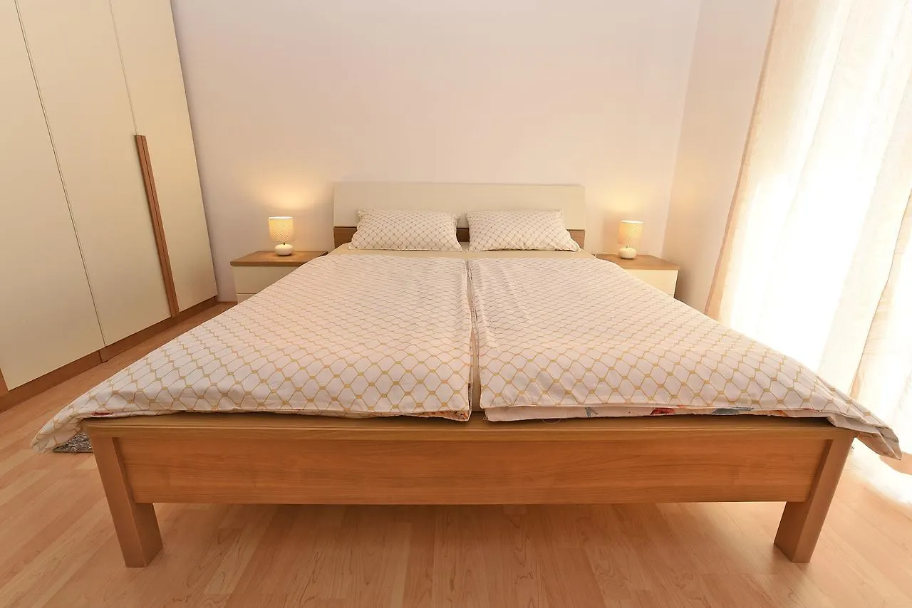 Apartment Monfiorenzo 1551 Rovinj 0*,
